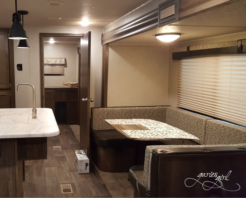 RV Window Blinds - Garies Girl