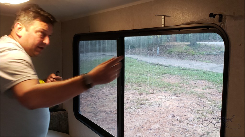 RV Window Blinds - Garies Girl