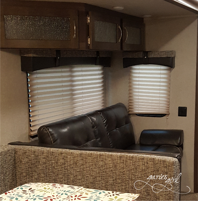 RV Window Blinds - Garies Girl