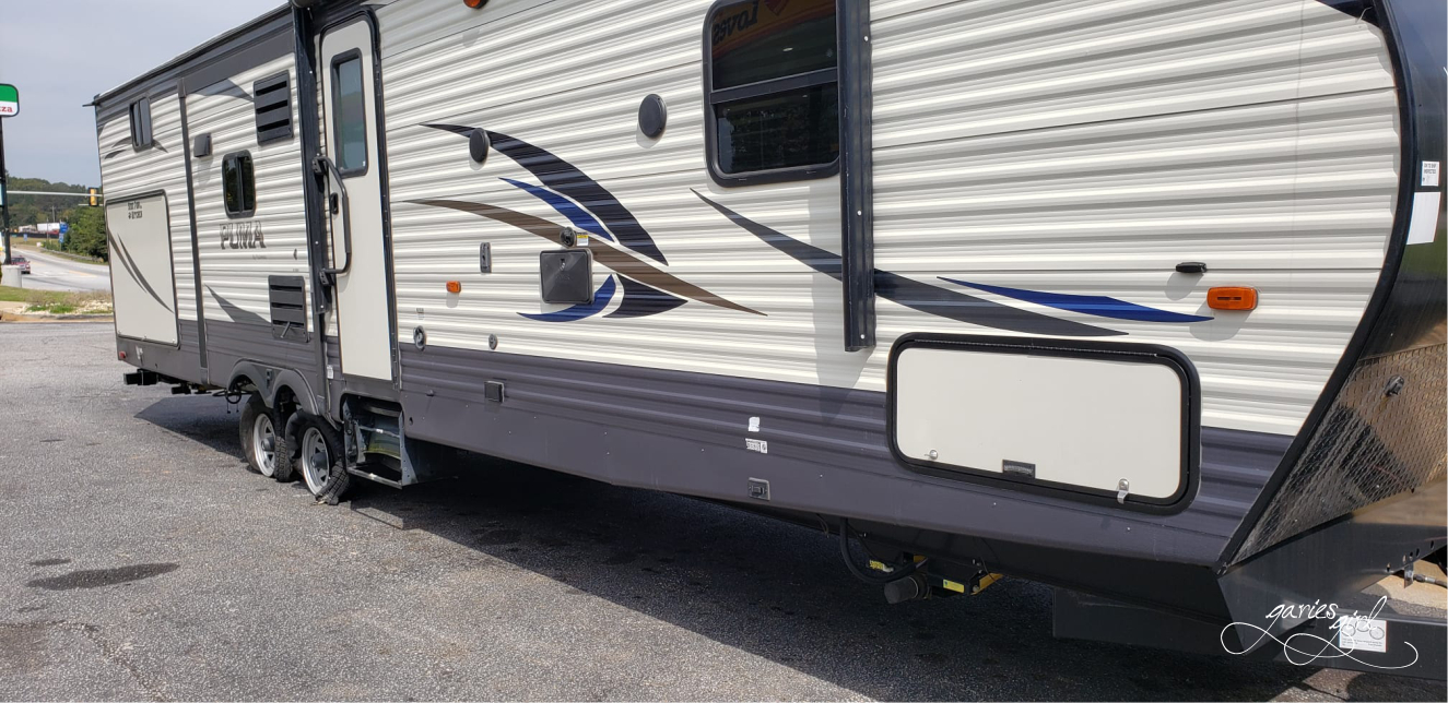 RV Life - Tire Blowout - Garies Girl