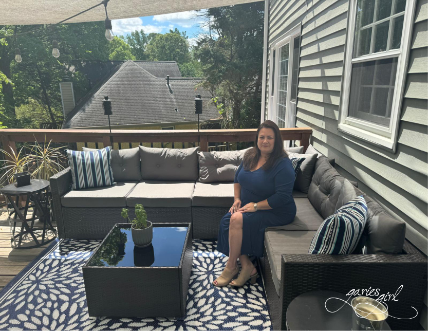 An Outside Living Room - Garies Girl