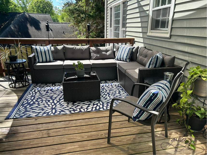 An Outside Living Room - Garies Girl