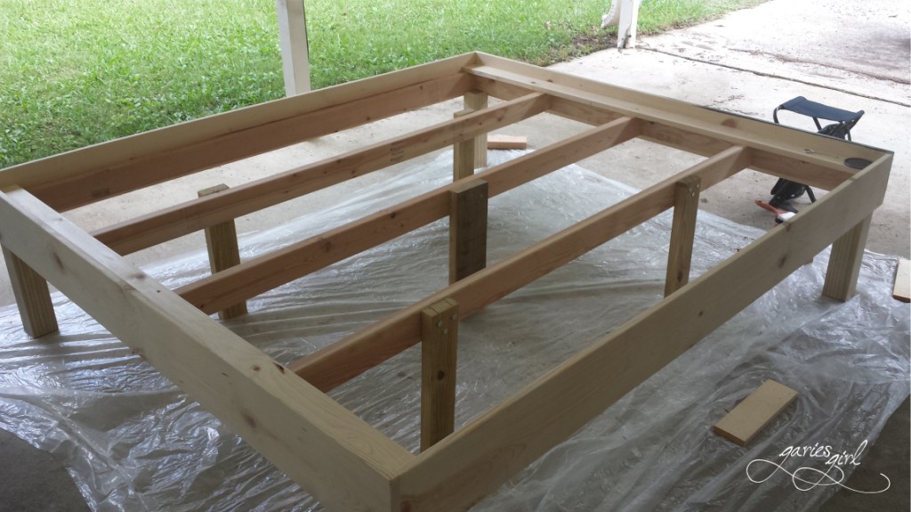 Building a Bed - Garies Girl